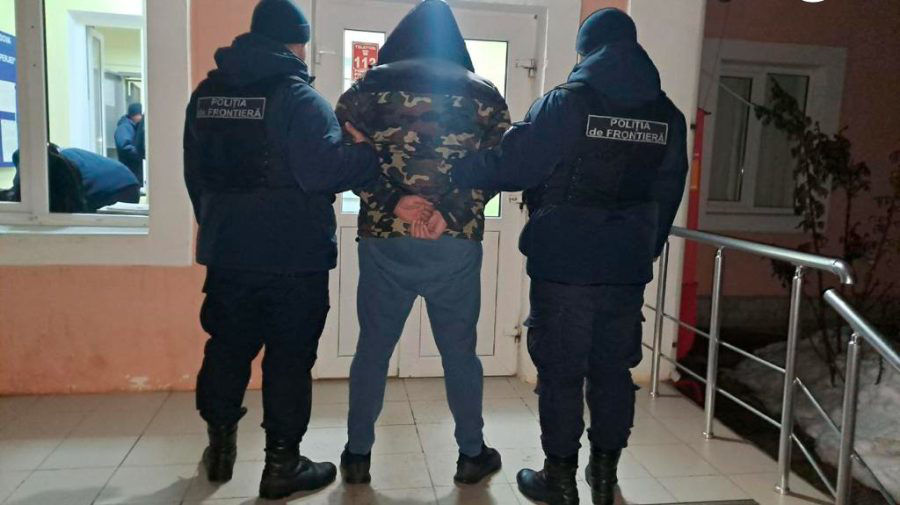 Пограничники задержали молдаванина за организацию незаконной миграции.