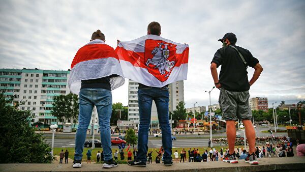 Польша, Латвия, Литва и Эстония предложили помочь Белоруссии.
