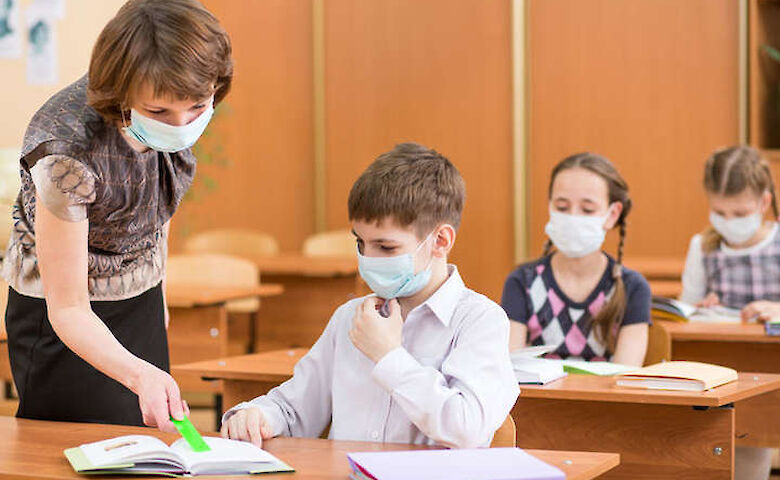 Сегодня, 1 сентября, в Молдове возобновили работу детские сады и школы.