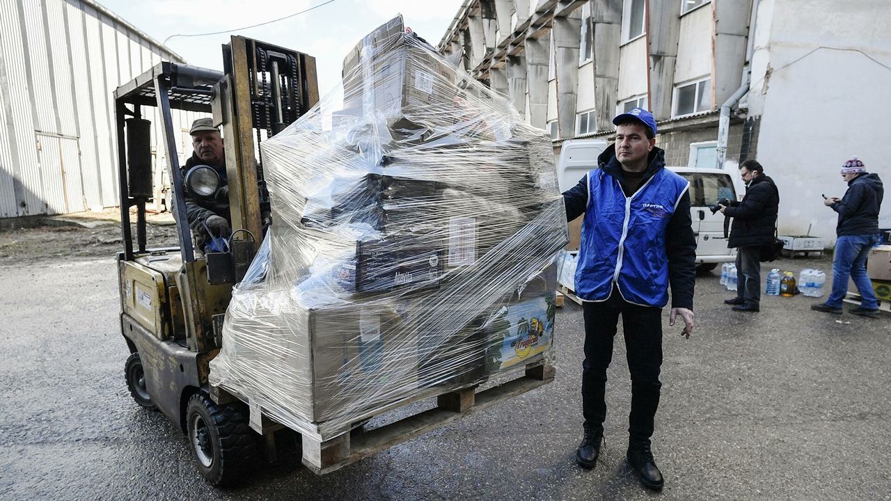 В Энергодар и Мариуполь отправились гуманитарные колонны.