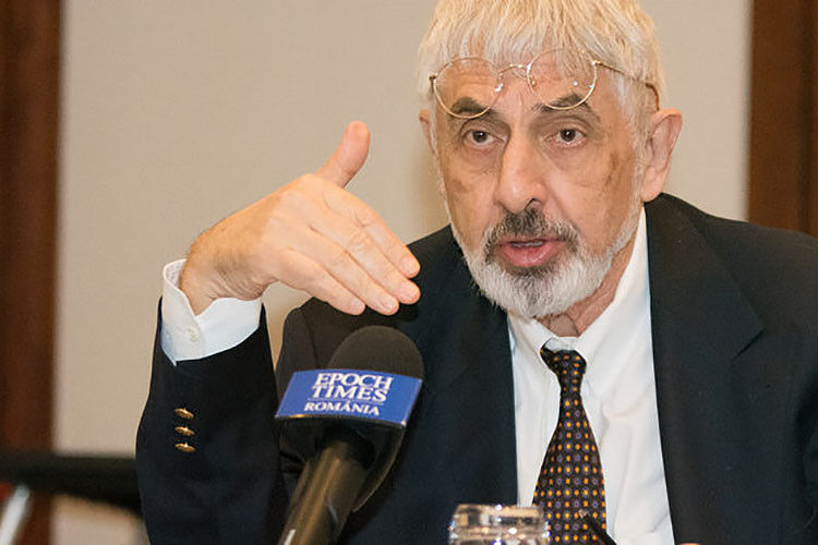 Политический аналитик Владимир Сокор.