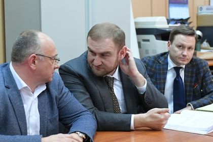 Члена Совфеда Рауфа Арашукова задержали в ходе заседания верхней палаты парламента 30 января.