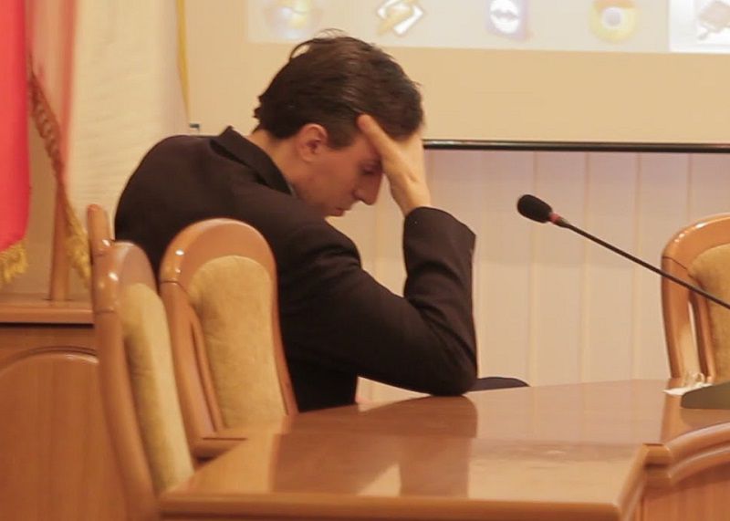 Edilul și-a fript partea stângă a feței, după ce a încercat să repare o instalație de apă caldă.