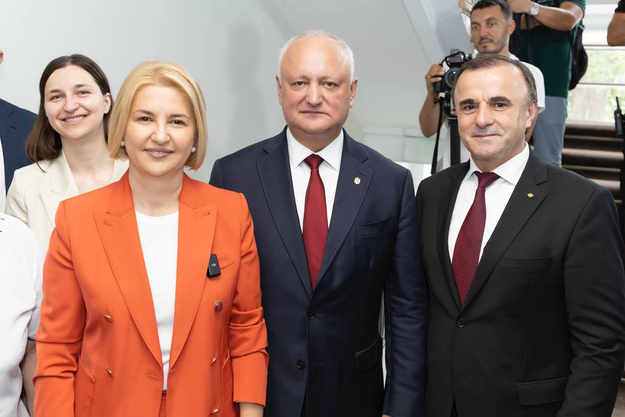 CEC a aprobat înregistrarea Blocului Patriotic al Socialiștilor, Inima și Viitorul Moldovei.