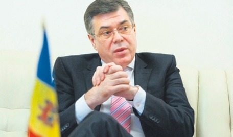 Говоря об отношениях между Румынией и Молдовой, дипломат добавил: «Вместе наши страны сильнее, мы более объединенные».