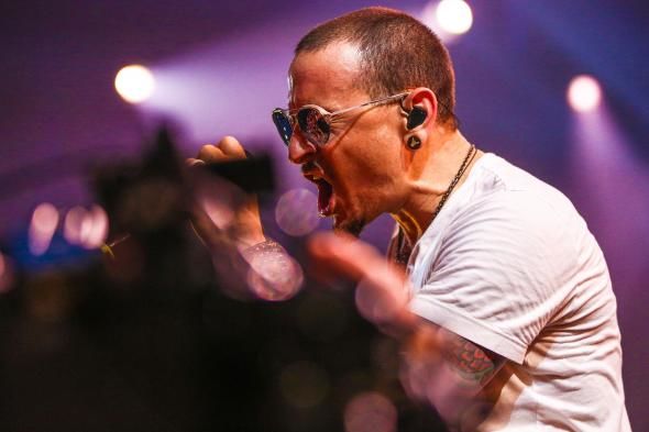 Chester Bennington s-a sinucis pe 20 iulie. El s-a spânzurat în ziua în care prietenul lui, Chris Cornell.