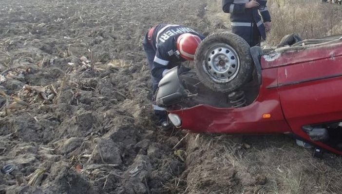 O actriţă a ajuns la spital după ce a intrat cu maşina într-un şanţ. Foto: romaniatv.net