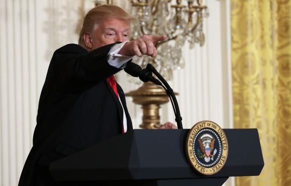 Trump: Aş fi intervenit chiar şi fără armă în apărarea elevilor