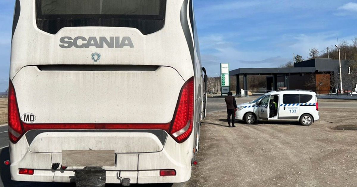 Сотрудники Национального агентства автомобильного транспорта провели проверки.