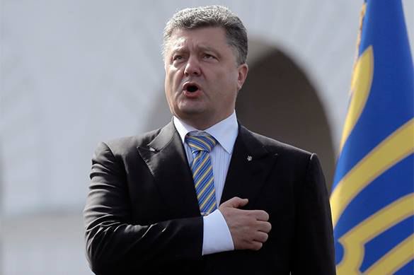 Порошенко пообещал Крыму и Донбассу украинский гимн.