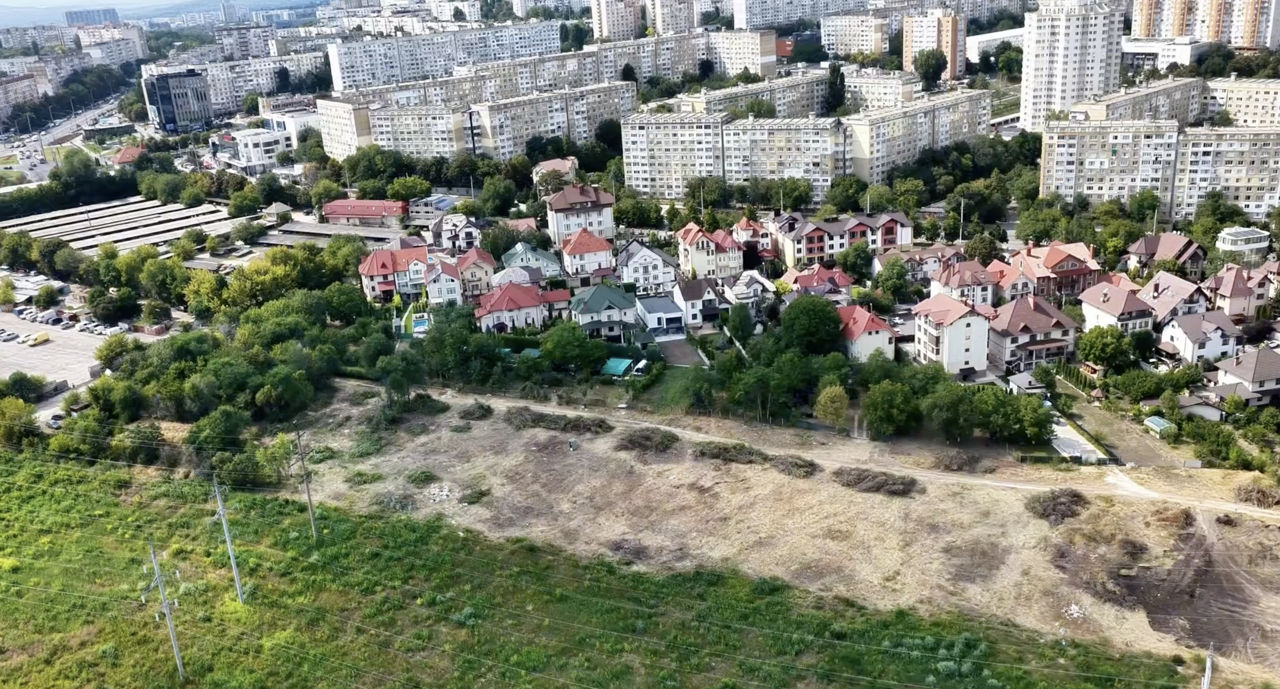 Более 1400 парковочных мест: в Кишинёве обустраивают пять перехватывающих парковок.