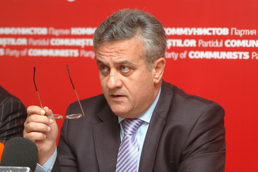 Comuniştii, nostalgici. Felicitarea ce a stârnit furtună în Parlament. Foto: moldnews.md