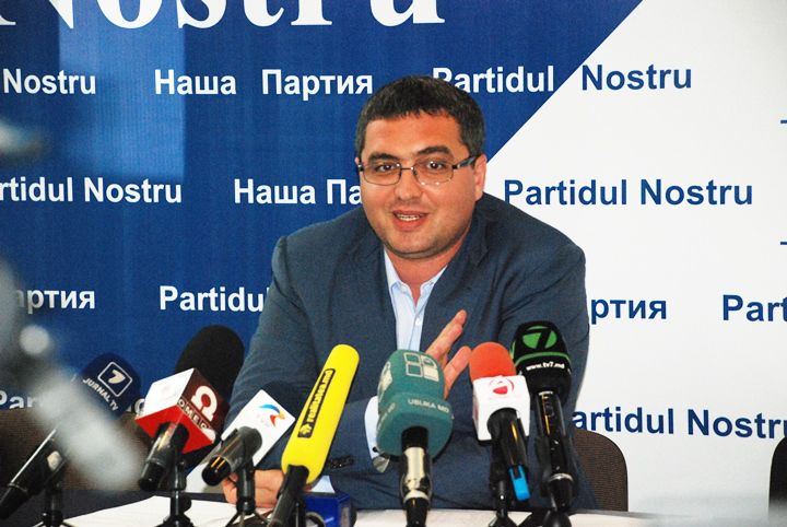 Усатый о результатах выборов: "Мы нанесли власти удар по печени".