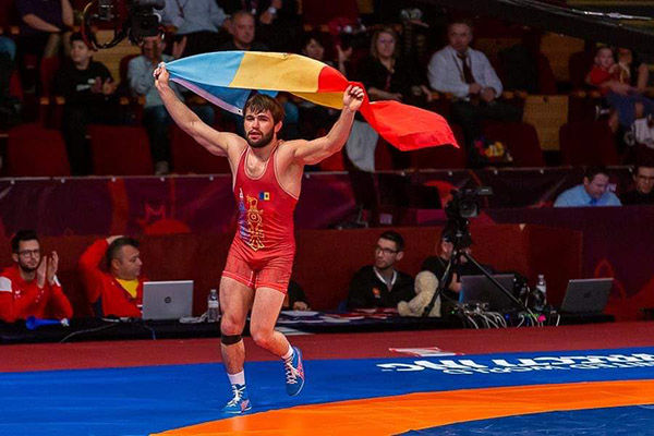 Спортсмен по греко-римской борьбе Виктор Чобану стал в Бухаресте чемпионом Европы. 