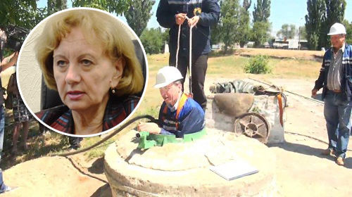 Гречаный: Фотосессиями в люках Киртоакэ имитирует деятельность.