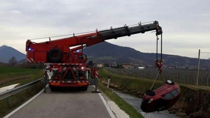 Un român a salvat o femeie dintr-un accident rutier produs în Italia. 