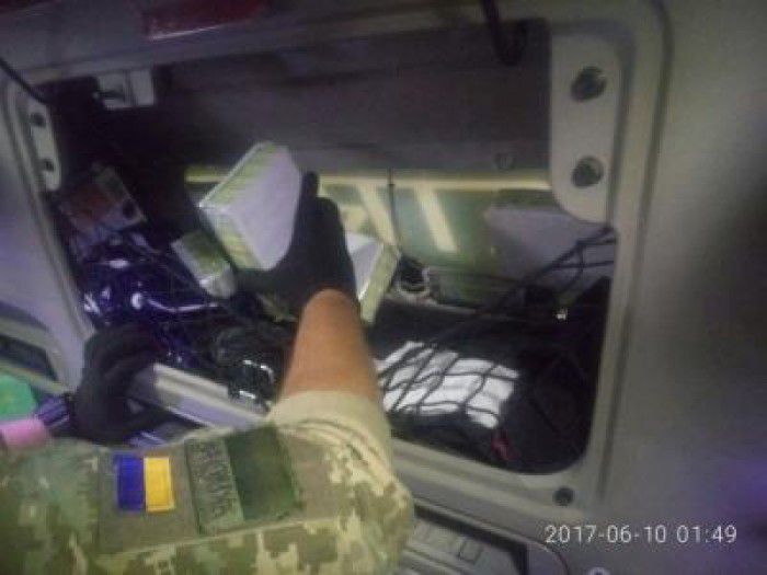 Circa un milion de timbre de acciz moldovenești, confiscate de la un cetățean turc, într-un port din Odesa
