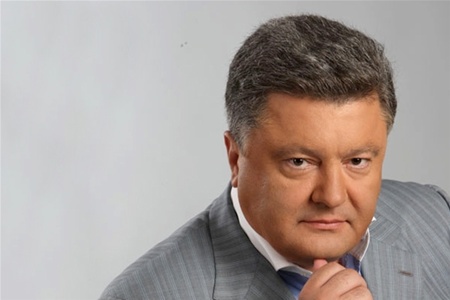 За Порошенко проголосовали 54,7% избирателей, или 9 млн 857 тыс 308 человек.   Фото: obozrevatel.com