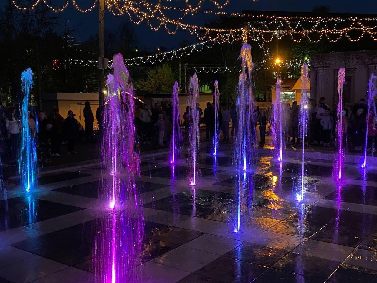 В Вадул-луй-Водэ открыли пешеходный фонтан.