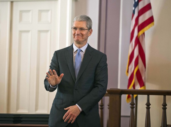 Глава Apple Тим Кук возглавил рейтинг гендиректоров 2014 года по версии финансового издания CNN Money.