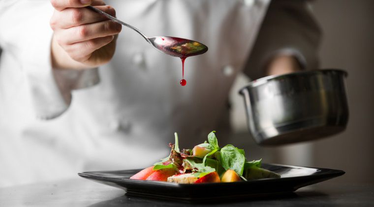 Un bucătar francez dă înapoi steaua Michelin, pentru că este prea costisitor de întreținut.