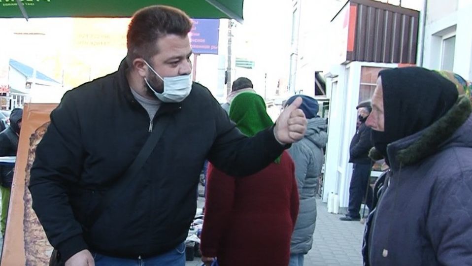 Рейд по предотвращению уличной торговли в Комрате: Берите пистолет, стреляйте в людей.