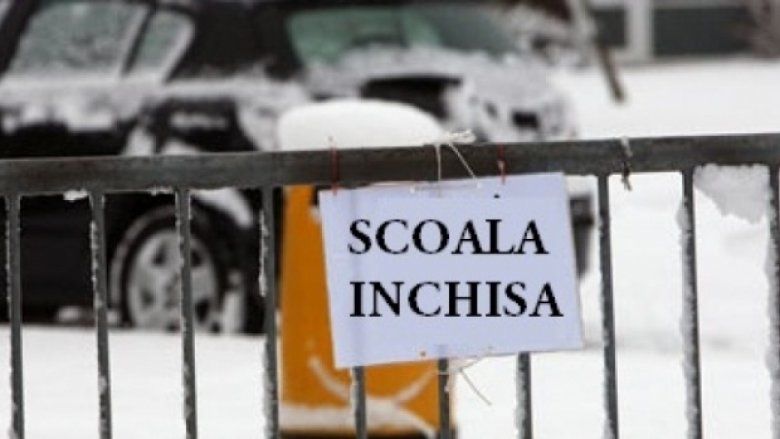 Școala unde s-au intoxicat 14 elevi și o profesoară, închisă