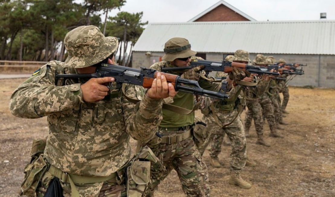 СМИ: Украинские военные будут проходить обучение в Испании.