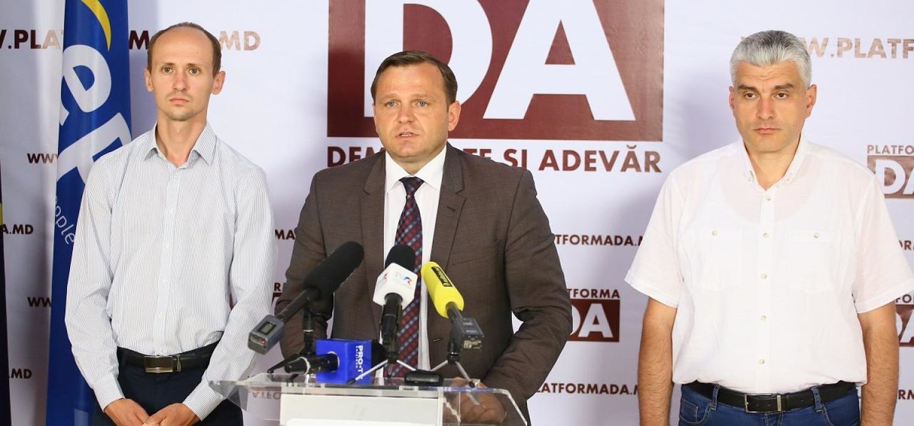 Платформа "ДА": Повышение зарплат ударит по госбюджету.