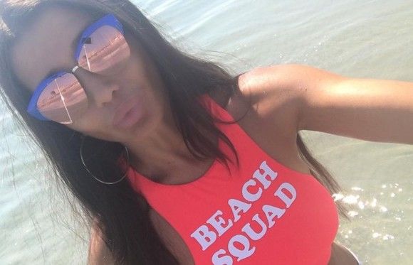 Elena Băsescu nu a trecut neobservată nici pe plajă, nici la sala de fitness.