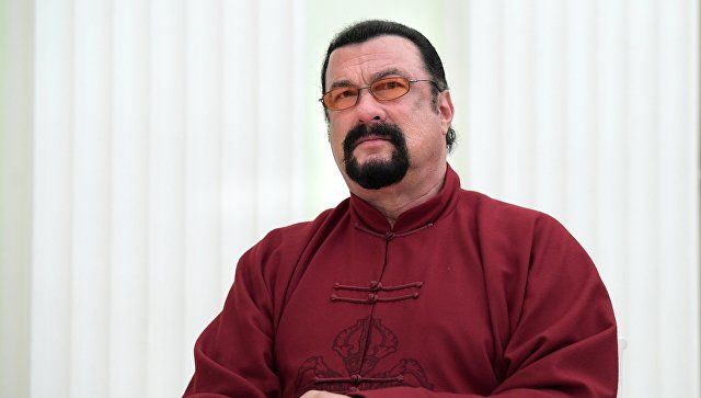 В Лос-Анджелесе начали проверку обвинений в адрес Сигала о домогательствах. Фото: ria.ru