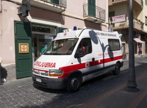 Un moldovean care muncea in Italia a murit electrocutat in timp ce efectua lucrari la o linie de tensiune.