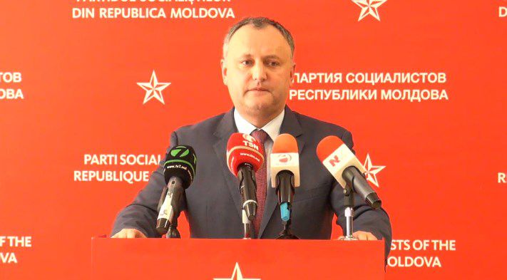 Социалисты предложили срочные меры для выхода из кризиса.