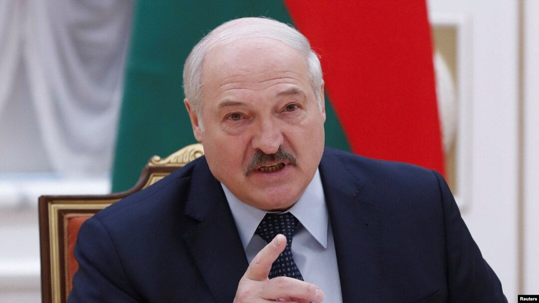 Лукашенко заявил, что санкционный удар по мировой экономике превращает зерно в оружие.