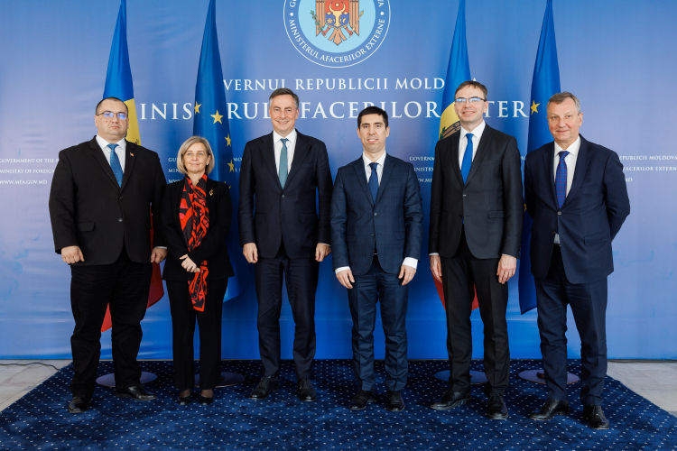 Europarlamentari, la Chișinău: Implementați condițiile pentru aderare la UE.