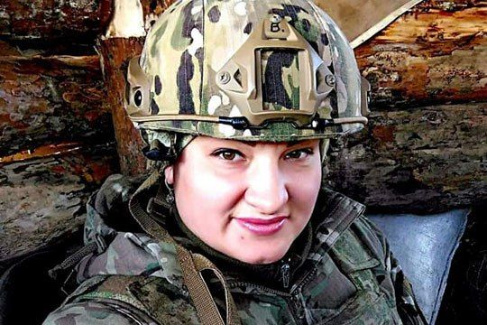 Украинская пулеметчица погибла в результате попадания мины в блиндаж на линии соприкосновения в Донбассе. 