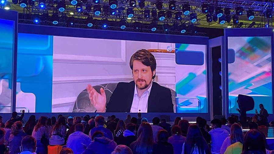 Сноуден предупредил владельцев смартфонов об опасности.