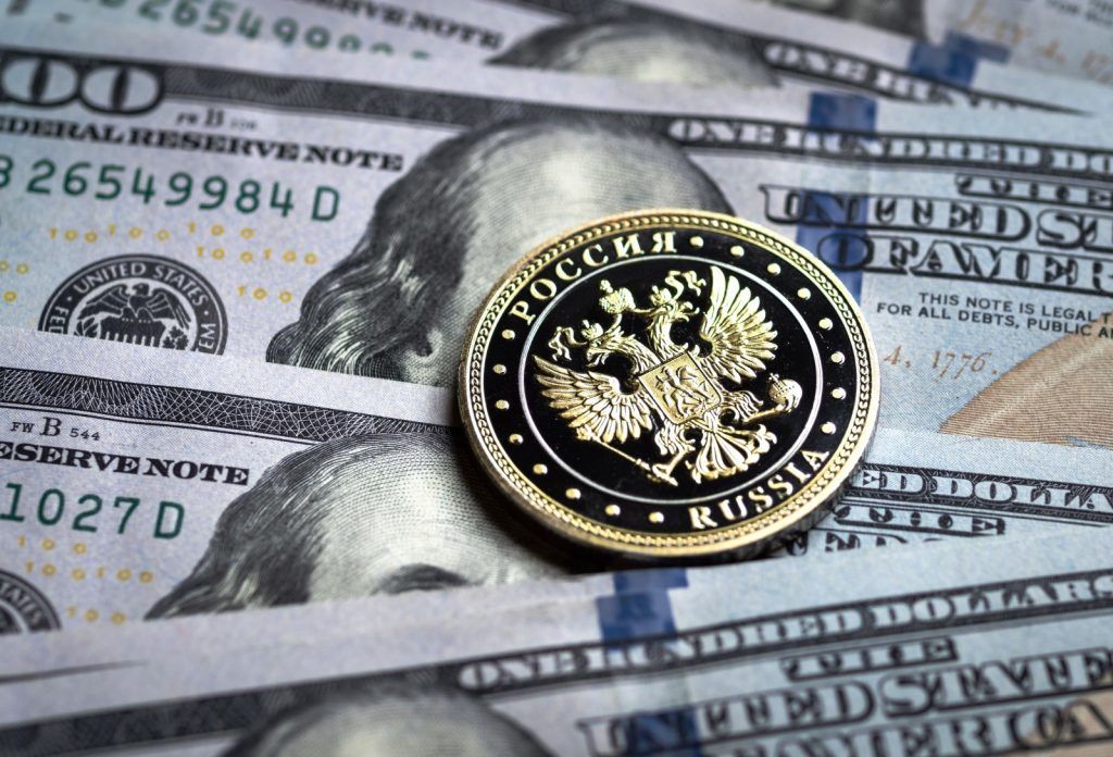 Министерство финансов США планирует включить Россию в список стран, манипулирующих валютой.