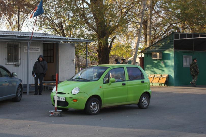 Полицейский потребовал объяснений, что, в свою очередь, вызвало протест приднестровской стороны.