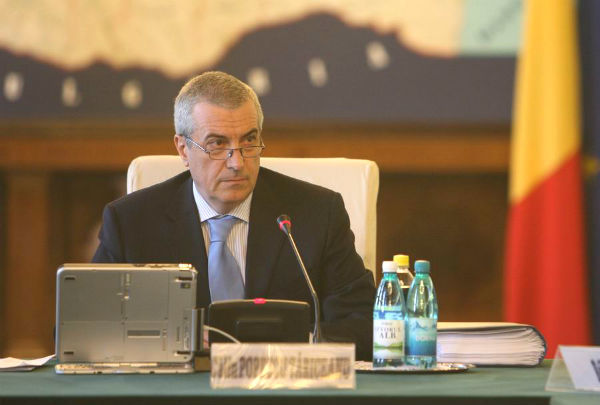  Andrian Candu l-a felicitat pe Călin Popescu-Tăriceanu.