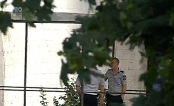 Unul dintre deținuții, bănuiți pentru maltratarea lui Andrei Braguță, rămâne in izolator.