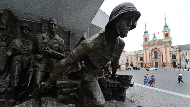 Памятники WWII в Польше.