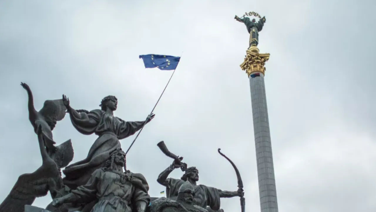  Еврокомиссия: ЕС может экспортировать электроэнергию в Украину вместо ее импорта.