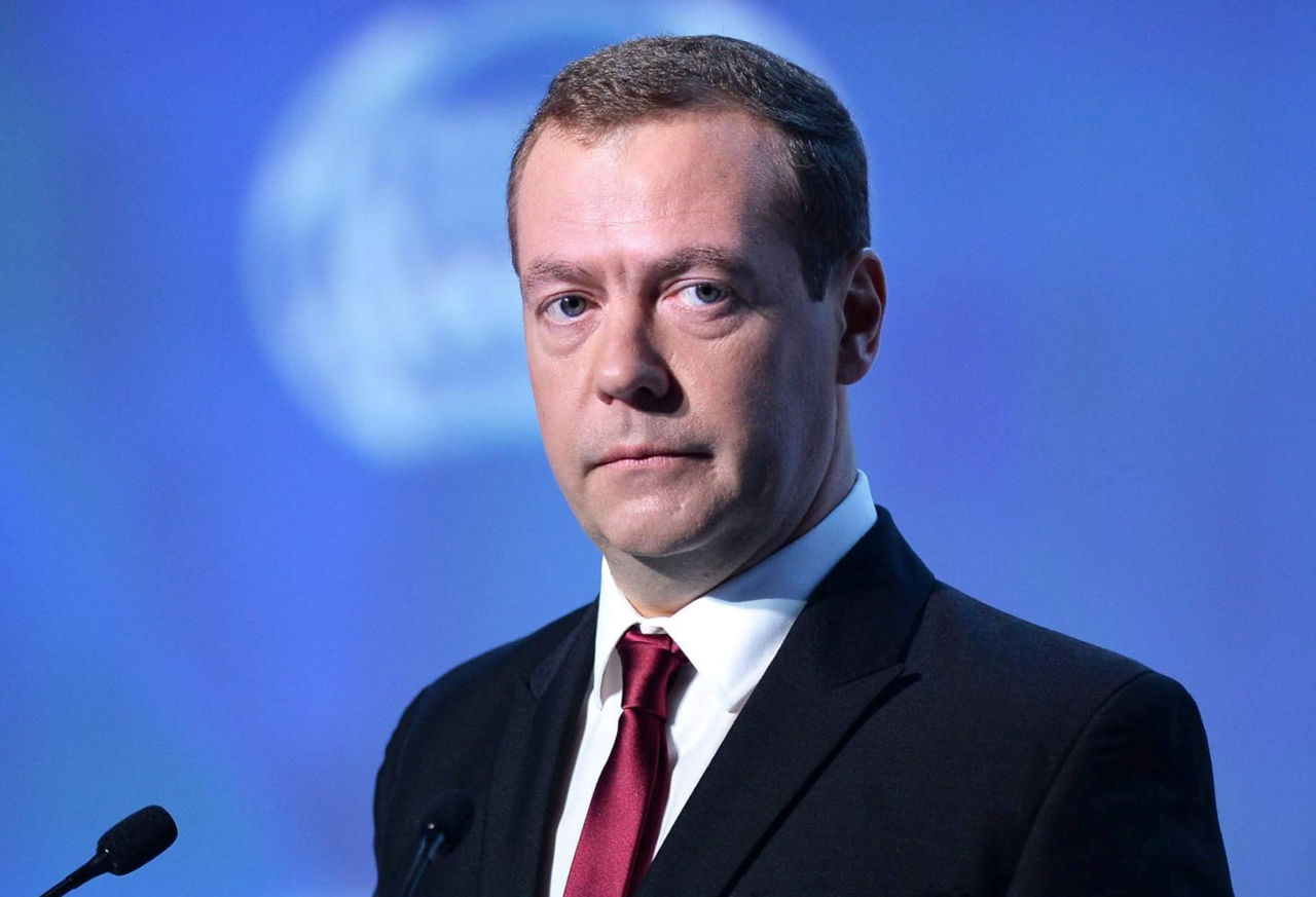 Медведев написал о риске «случайностей» на европейских АЭС.