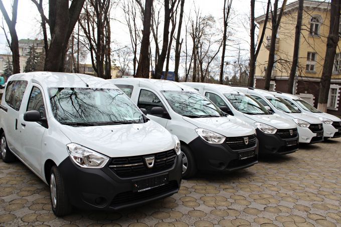 На покупку транспортных средств было израсходовано 2,5 млн леев. Фото: tvrmoldova.md.