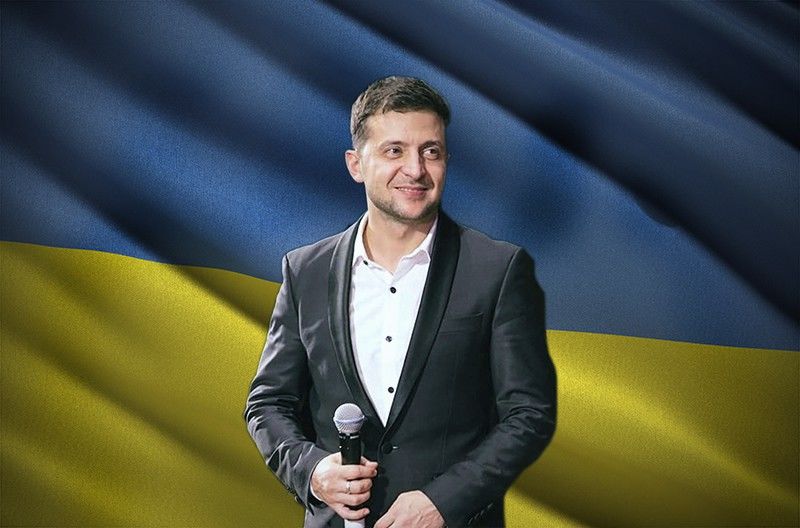 После обработки около 33,73% протоколов Зеленский набирает 30,17% голосов.