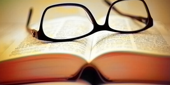 Словарь Dictionary выбрал слово года.
