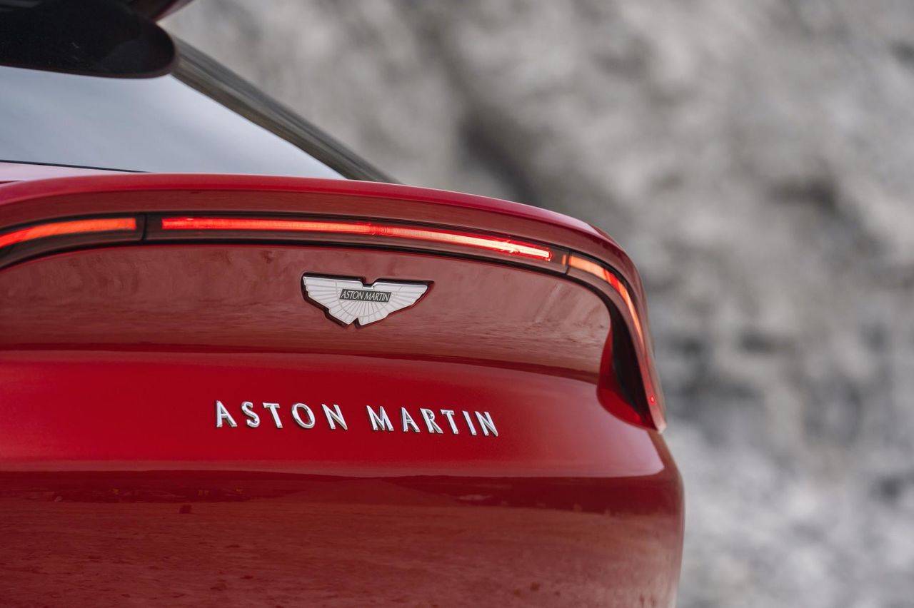 Aston Martin может сменить владельца.