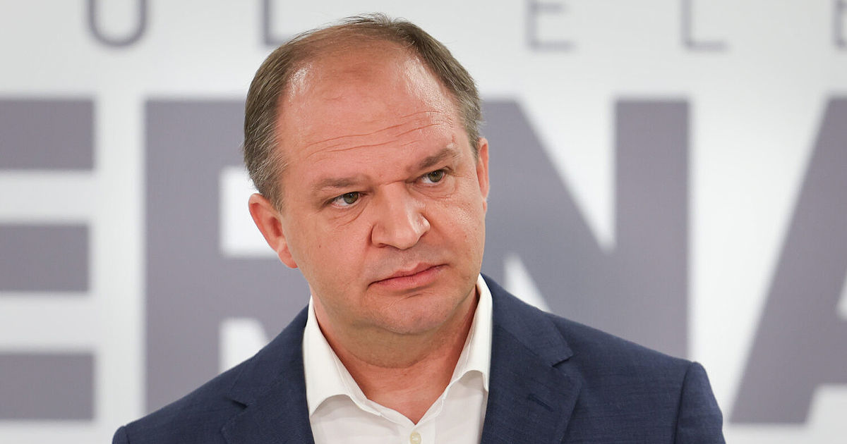 Чебан: У чиновников зарплаты по 100 тысяч, а людей грабят через тарифы и налоги.