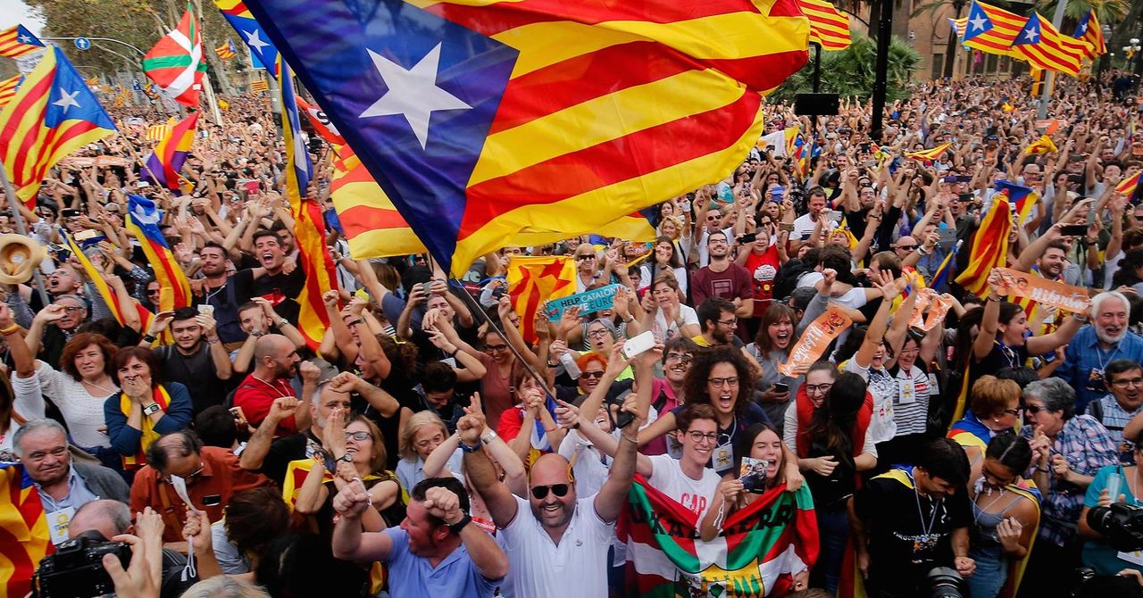 Alegeri în Catalonia: Sondajele arată o majoritate fragilă pentru separatişti